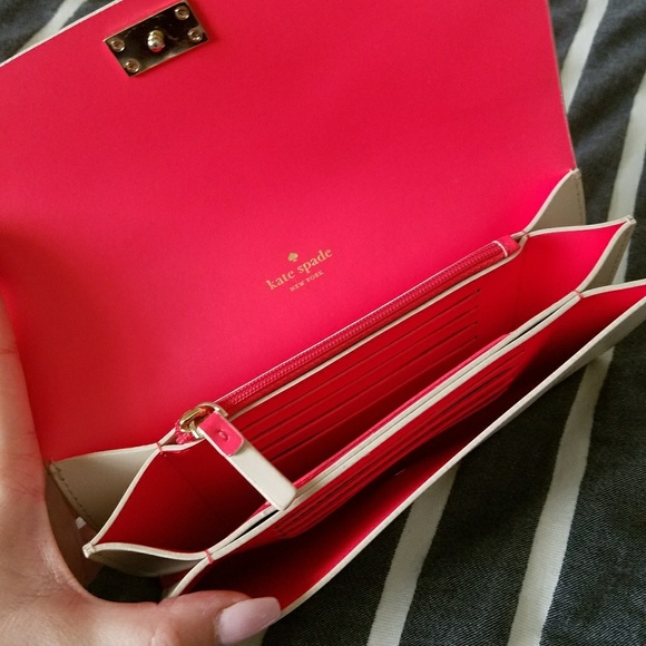 Kate Spade Large Wallet - Picture 3 of 5